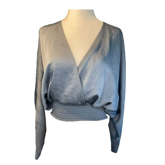 Express Satin Surplice Blouse Blue Cropped Dolman Long Sleeve V-Neck Top Sz XS - Picture 2 of 8